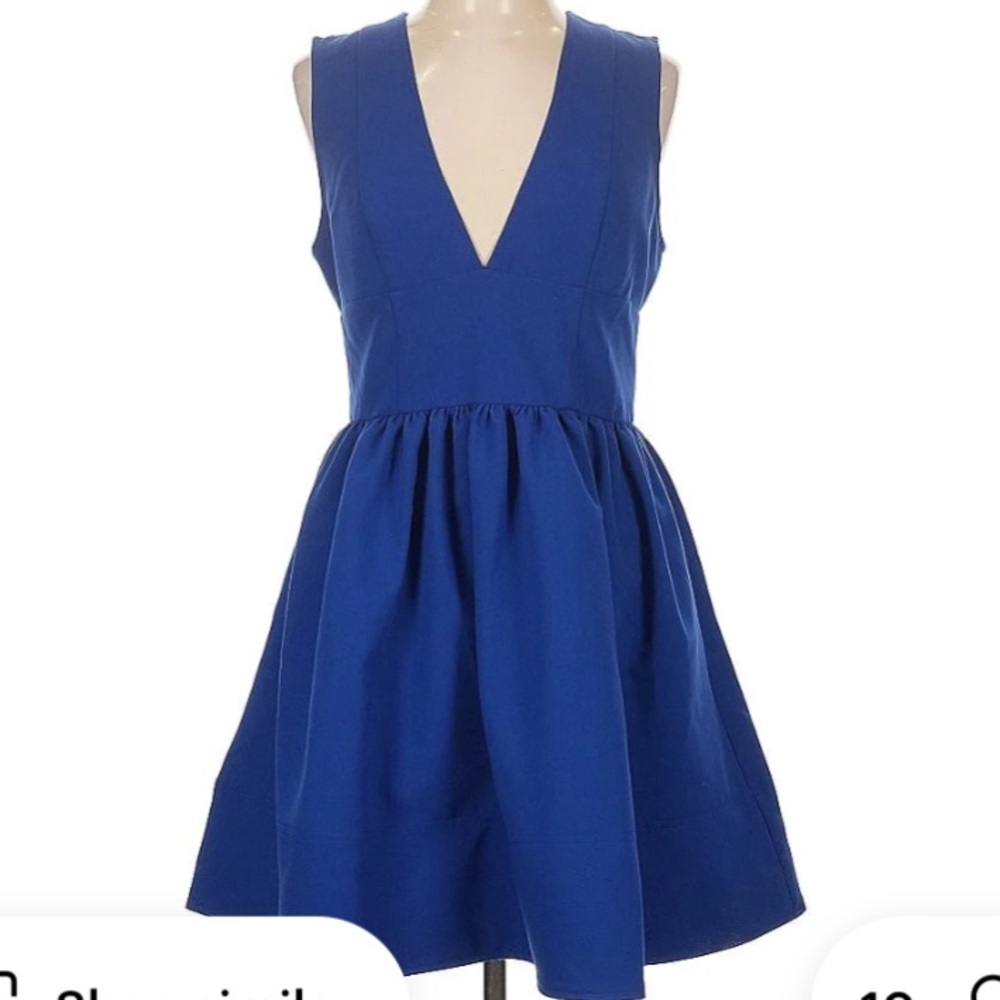 Banana Republic Blue Sleeveless Dress w pockets and v neck! Elegant and quality!